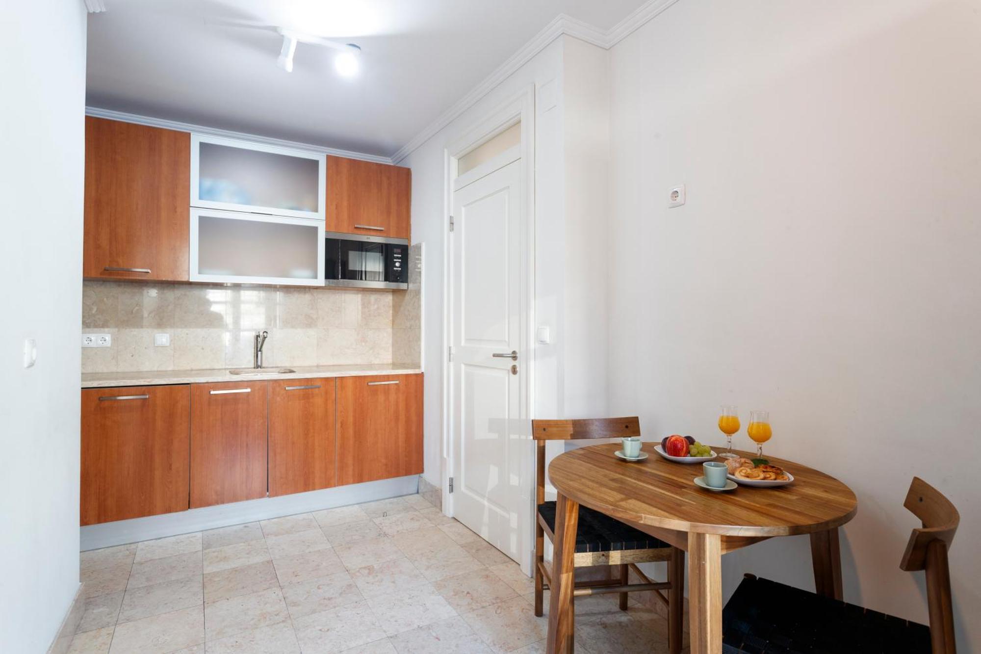 Madalena Exclusive Lissabon